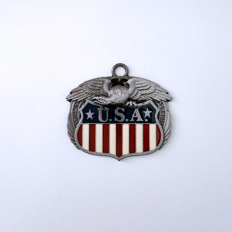 Vintage Western US Flag Eagle Pride Metal Charm Pendant PENDANT-3D040