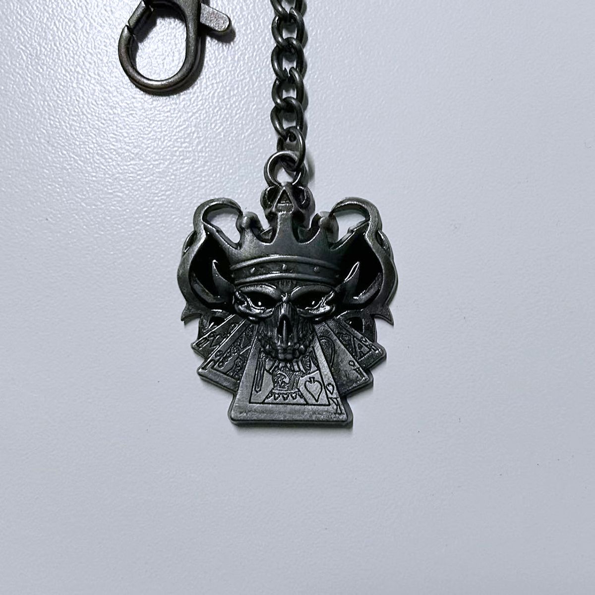 Vintage Royal Flush Poker Emo Skull Metal Pendant Charm Key Ring Key Chain KEYRING-SK012