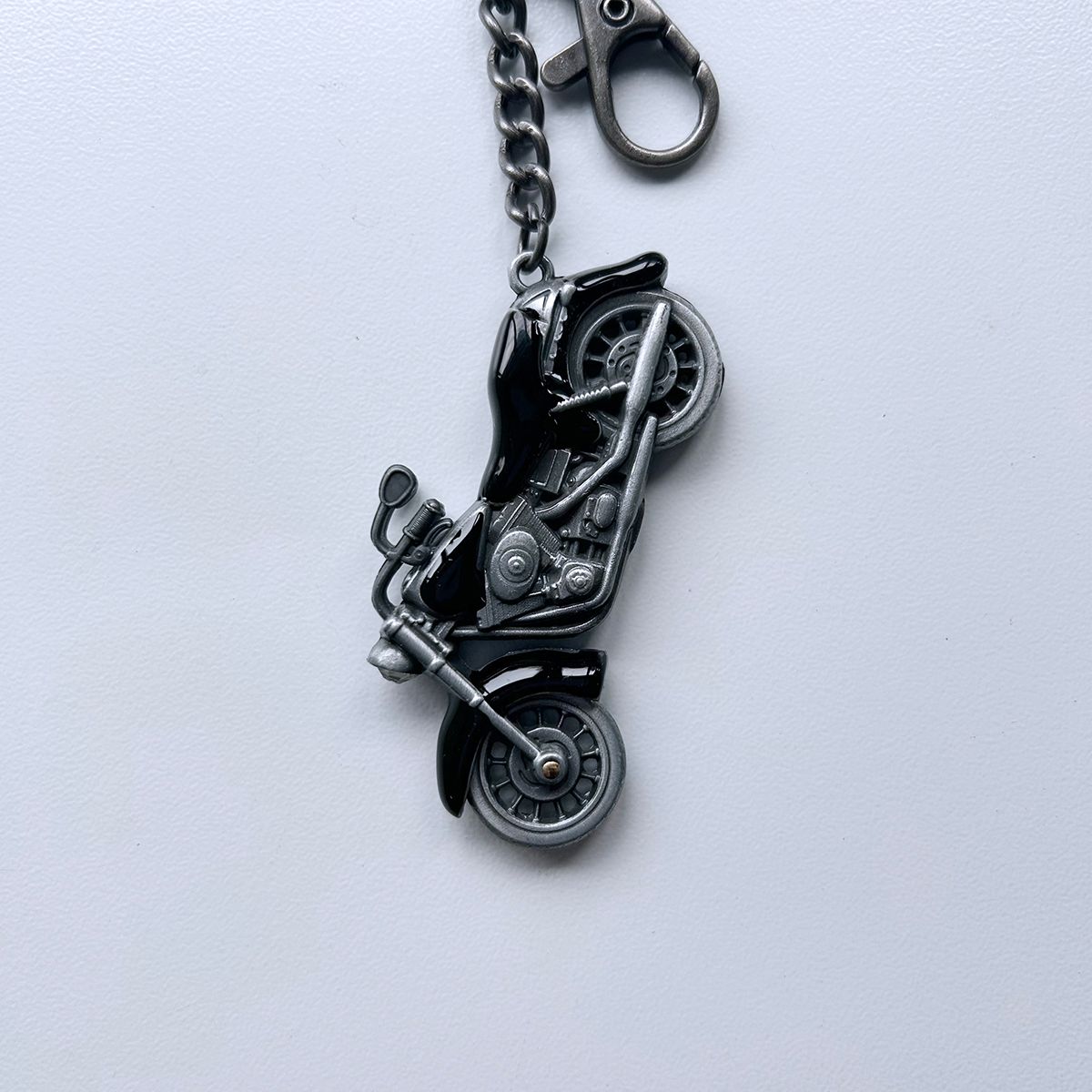 Vintage Black Enamel Rhinestone Biker Rider Metal Charm Pendant Key Ring Key Chain KEYRING-AT058BK