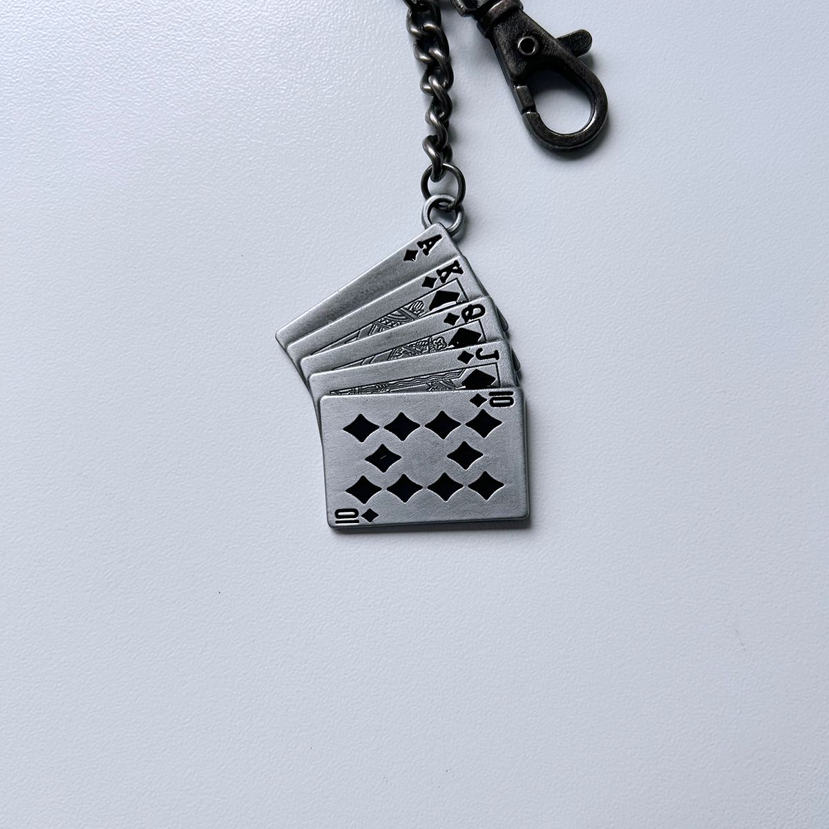 Vintage Black Enamel Straight Flush Poker Casino Lucky Key Ring Key Chain KEYRING-CS012BK