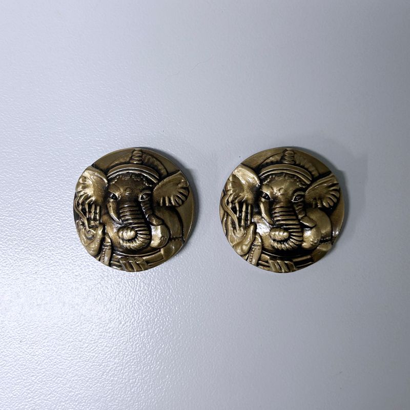 2 Pcs 1.3 inches Cut Out Elephant Solid Brass Conchos for Leather Wallet CO-B003