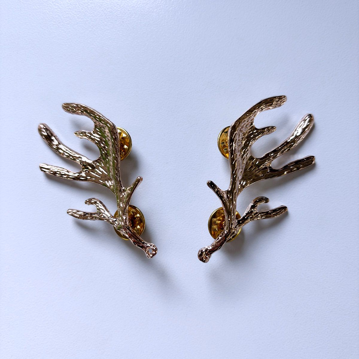 New Gold Plated Deer Long Horn Collar Tip Brooch 1 Pair With Screws CT-MN01GD