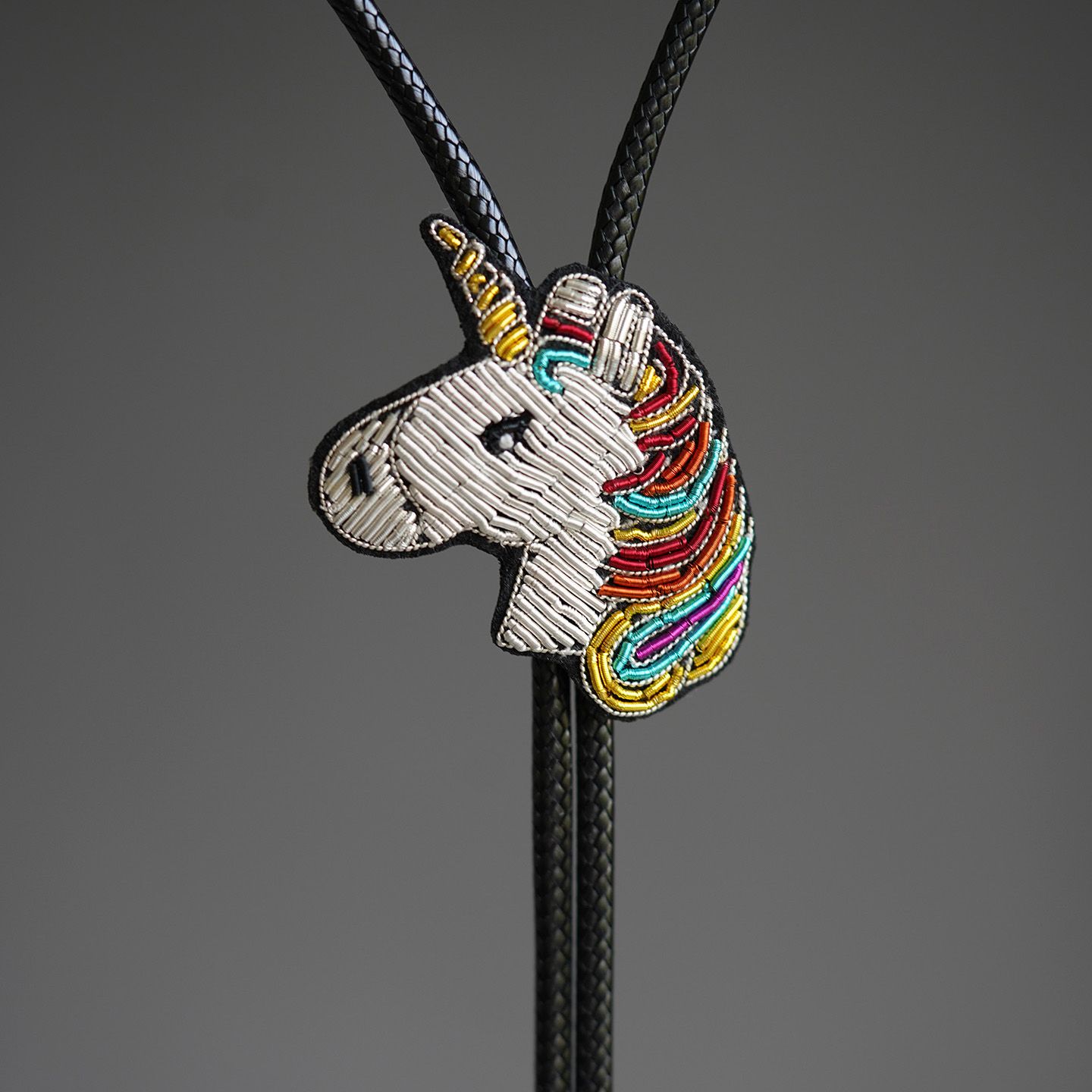Metal Wire Hand-Embroidered Bolo Tie Creative Accent Jewelry Necklace BOLOTIE-E028