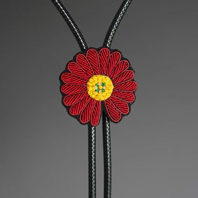 "Little Red Flower" French-style design hand-embroidered red daisy sunflower polo collar tie necklace BOLOTIE-E012RD