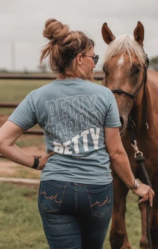 PETTY BARREL BETTY | TEE