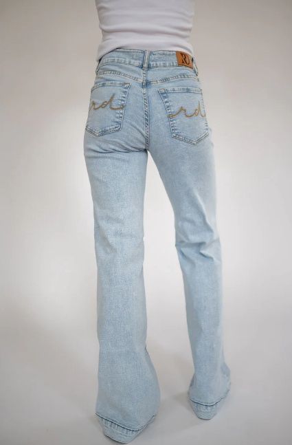 SIGNATURE TROUSER LIGHT WASH