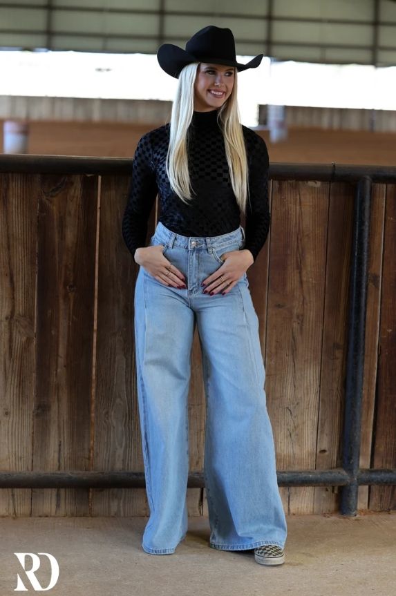 AVA WIDE LEG - LIGHT WASH