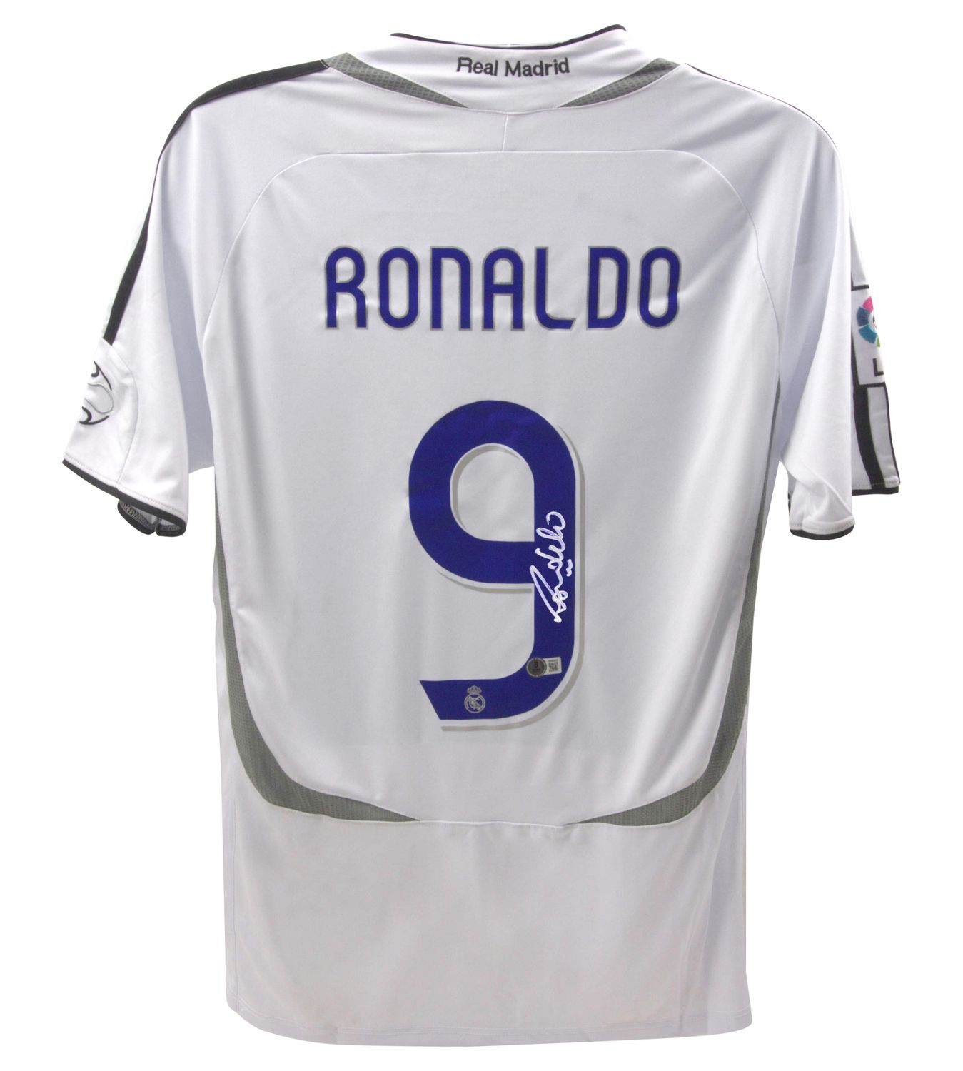 Real Madrid Trikot Nr. 9 „Fenomeno“ mit Autogramm von Ronaldo (2006/2007)  Replika-Real-Madrid-Trikot mit Autogramm von Ronaldo (Fenomeno)  Echtheitszertifikat: Beckett Hologramm  Lieferzeit: 10–20 Tage. Nach Ihrer Bestellung erhalten Sie alle Detail