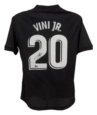 Camiseta Vinicius Jr. número 20 del Real Madrid (temporada 2022-2023) firmada. Camiseta firmada por Vinicius Jr.  Camiseta original del Real Madrid firmada por Vinicius Jr.  Autenticación: Holograma Beckett  Tiempo de entrega estimado: 10-20 días.