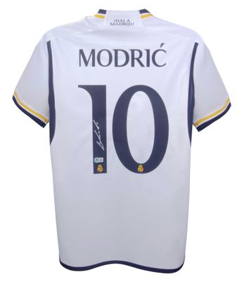 Maglia di Luka Modric numero 10 del Real Madrid autografata. MODRIC Real Madrid Blancos 2023/2024 Maglia autografata Luka Modric 23/24 Real Madrid  Maglia originale del Real Madrid autografata da Luka Modric, stagione 2023/2024  Autenticazione: Ologr