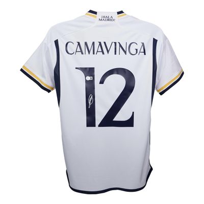 Maglia autografata di Eduardo Camavinga, numero 12 del Real Madrid, stagione 2023/2024.  Maglia originale del Real Madrid autografata da Eduardo Camavinga, stagione 2023/2024.  Autenticazione: Ologramma Beckett.  Tempi di consegna effettivi: 10-20 gi