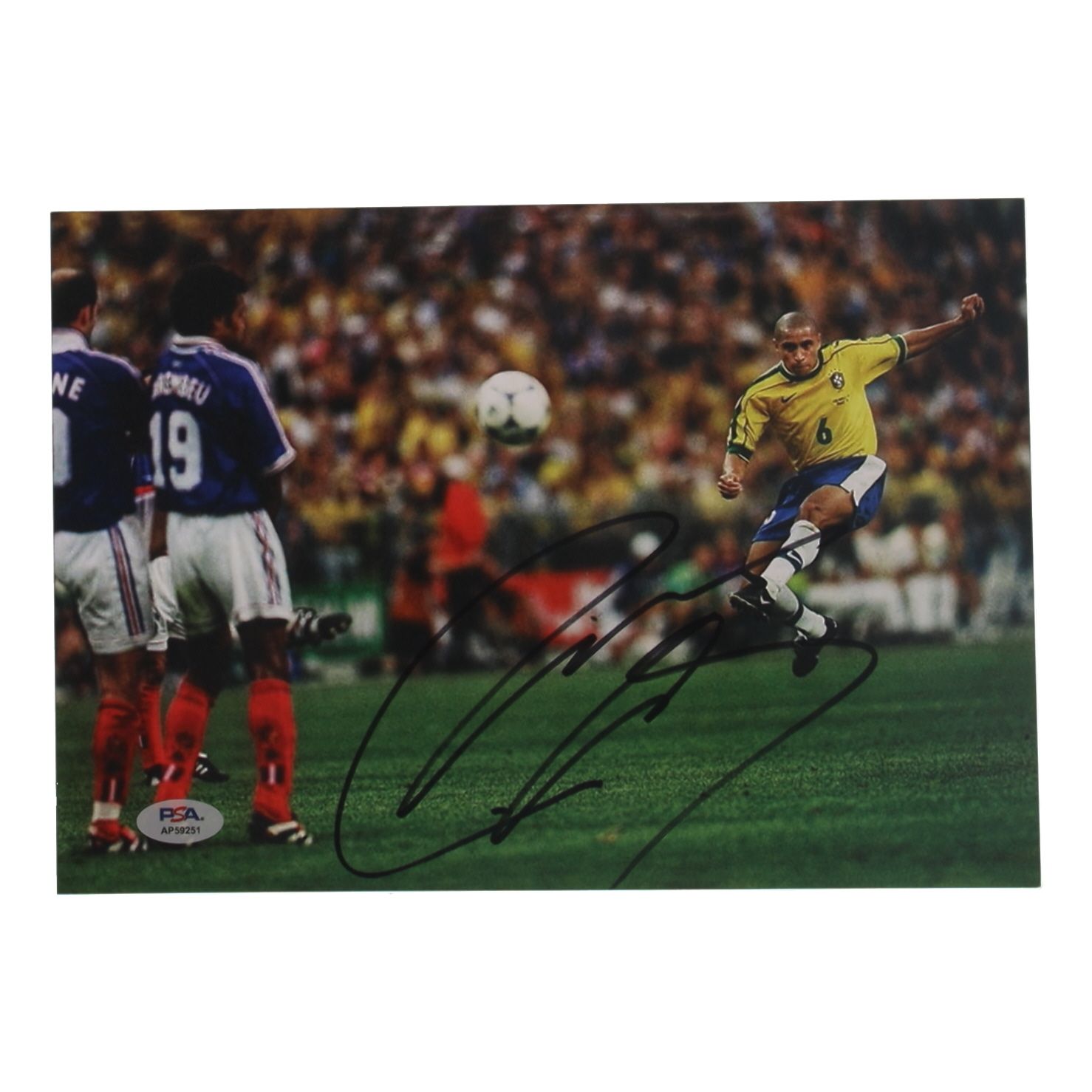 Roberto Carlos Brazil World Cup  Signed 8" x 11.5"  Photo PSA  Brazil Roberto Carlos