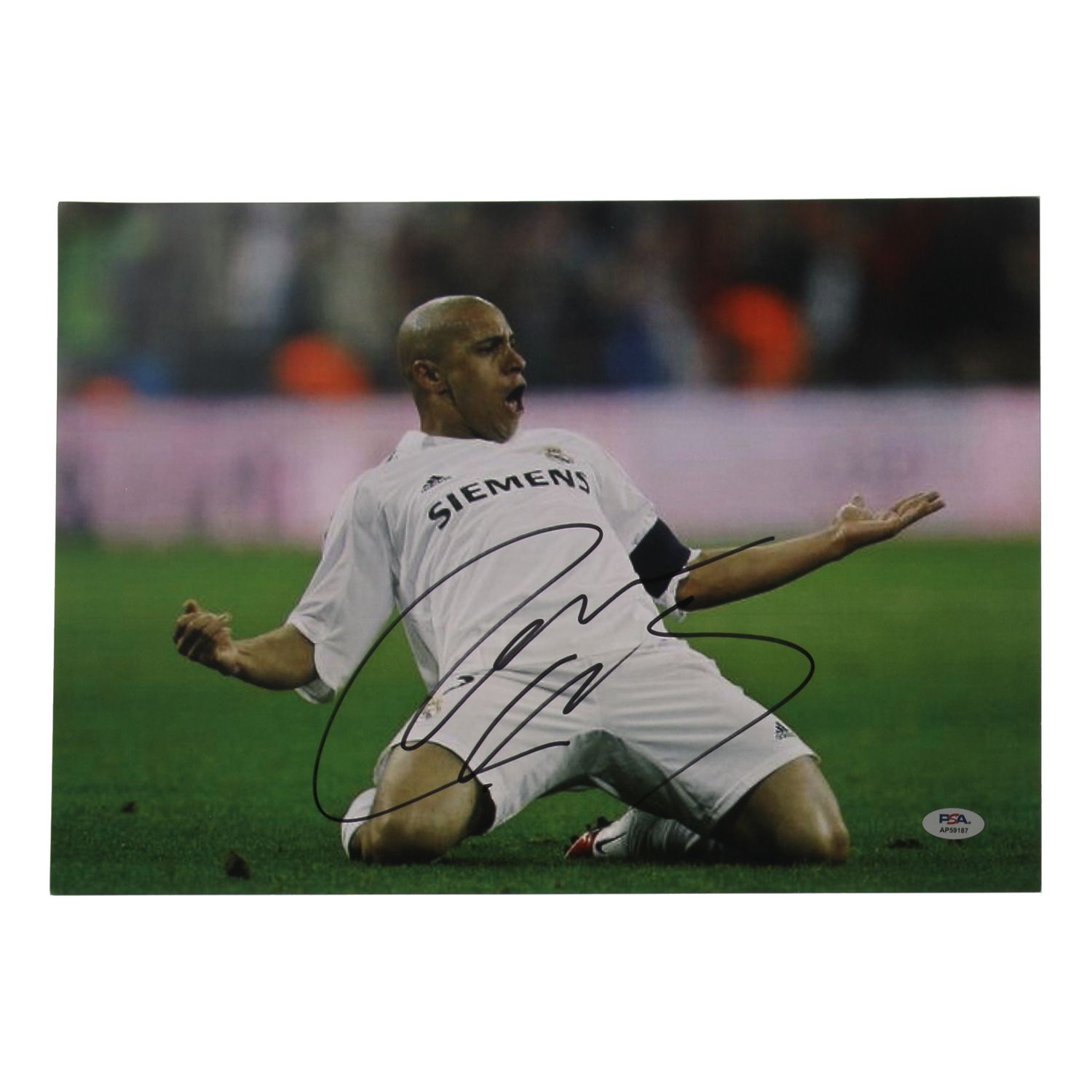 Roberto Carlos Real Madrid  Signed 11.25x16.25 Photo PSA Real Madrid Roberto Carlos
