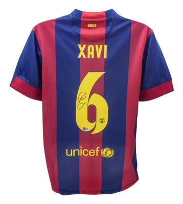 Camiseta de Xavi 6 del Barcelona 2014/2015, autografiada. Autenticación Beckett.  Réplica de la camiseta del Barcelona, ​​autografiada. Autenticada por Xavi 6 (2014/2015).  Autenticación: Holograma Beckett.  Tiempo de entrega estimado: 10-20 días.  U