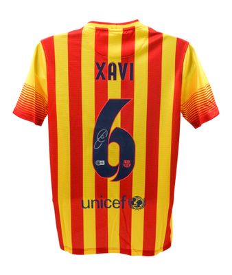 Camiseta de Xavi 6 del Barcelona 2013/2014, autografiada. Autenticación Beckett.  Réplica de la camiseta del Barcelona, ​​autografiada. Autenticada por Xavi 6 (2013/2014).  Autenticación: Holograma Beckett.  Tiempo de entrega estimado: 10-20 días.  U