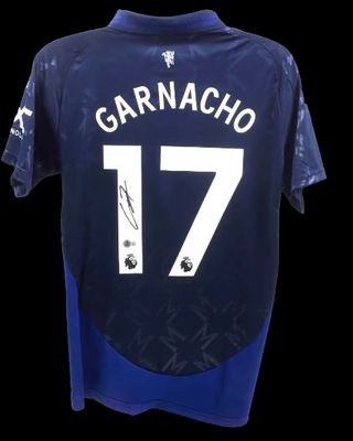 Camisola de Alejandro Garnacho, número 17, Manchester United, época 2024/2025, autografada.  Camisola original do Manchester United, autografada por Garnacho, número 17.  Autenticação: Beckett  Prazo de entrega: 10 a 20 dias  Alejandro Garnacho jogou