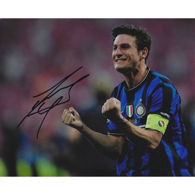 Inter Javier Zanetti Foto Autografada Inter Foto Autografada Assinada SC Autografada Zanetti Inter Itália Scudetto Inter Javier Zanetti Foto Assinada Autógrafo Inter Foto Autografada Assinada Javier Zanetti Capitão Trator Zanetti Autografado Zanetti