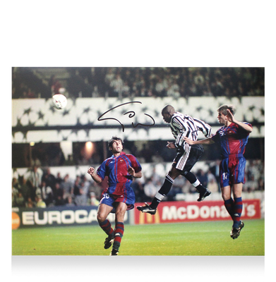 Foto autografiada de Faustino Asprilla. Autógrafo firmado. Foto autografiada. Foto firmada. ÍCONOS ASPRILLA