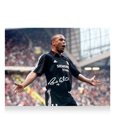 Photo Ronaldo Fenomeno Autografata Ronaldo Old Trafford Real Madrid Hat Trick  Autographed Signed Icons Autographed Photo Ronaldo Real Madrid  ICONS