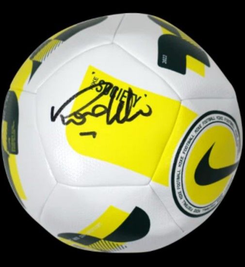 Ronaldo-Phänomen: Signierter Ball mit Autogramm