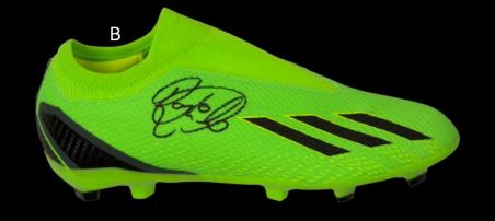 Raphinha autographed shoe RAPHINHA autographed shoe Boot Raphinha  Authentication: Beckett Hologram   Actual delivery time: 10-20 days.