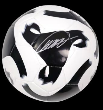 Kaká-signierter Ball, signiert von Kaká Ricardo  Authentifizierung: Beckett-Hologramm  Lieferzeit: 10–20 Tage. Nach Ihrer Bestellung erhalten Sie alle Details.