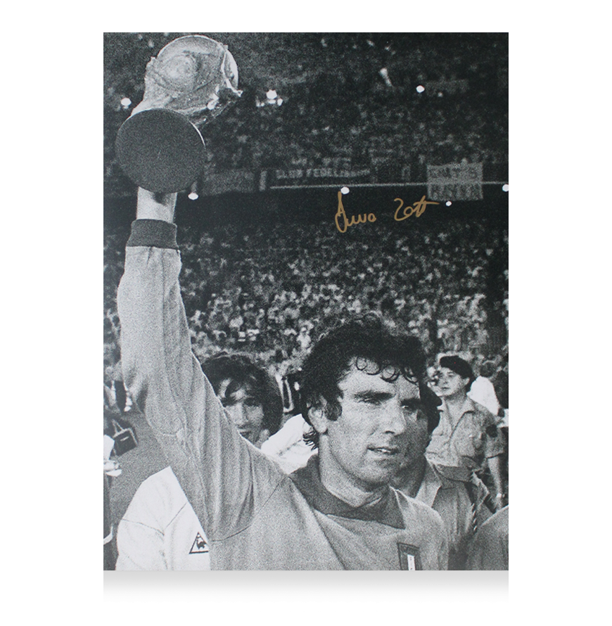 Dino Zoff Dino Zoff Signed Italy Photo: 1982 FIFA World Cup Winner  ZOFF  Signed autograph Autographed Photo  ICONS