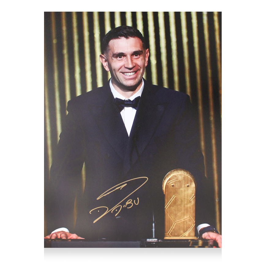 Emiliano Martinez Emiliano Martinez Signed Emiliano Martinez Signed Photo: 2024 Ballon d'Or YaAutographed Autograph MARTINEZ SIGNED  Photo ICONS​  Authentication: ICONS Hologram  Actual delivery time: