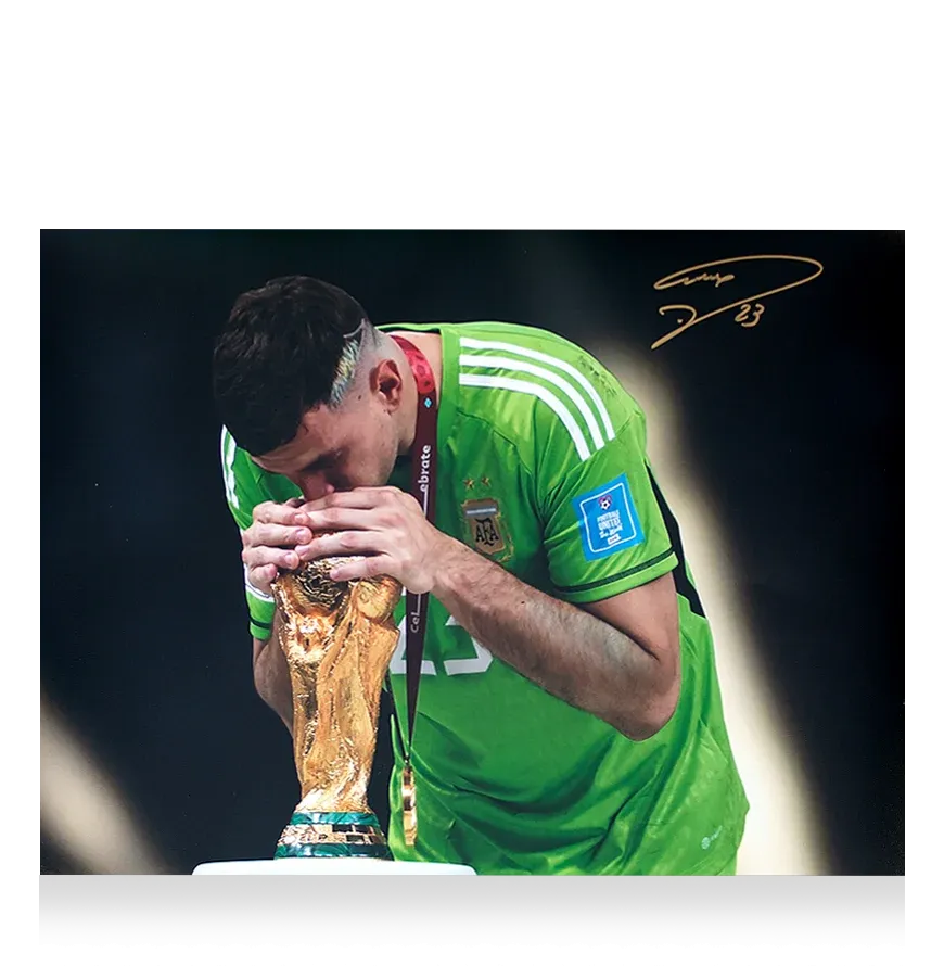 Emiliano Martinez Emiliano Martinez Signed Argentina Photo: 2022 FIFA World Cup Winner Autographed Autograph MARTINEZ SIGNED  Photo ICONS​  Authentication: ICONS Hologram  Actual delivery time: