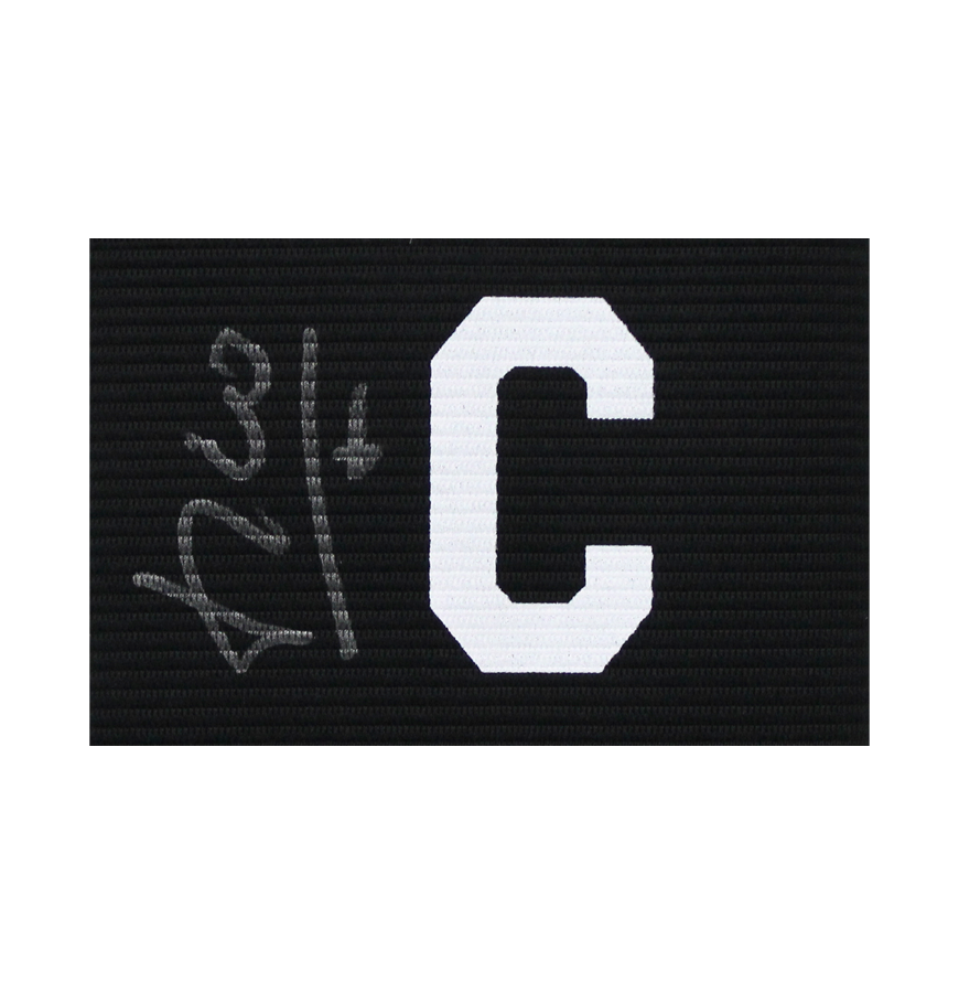 Brazalete de capitán firmado por Luis Figo. Autógrafo firmado. ICONS.  Autenticación: Holograma ICONS.  Tiempo de entrega estimado: 10-20 días.  Una vez realizado el pedido, recibirá toda la información detallada.