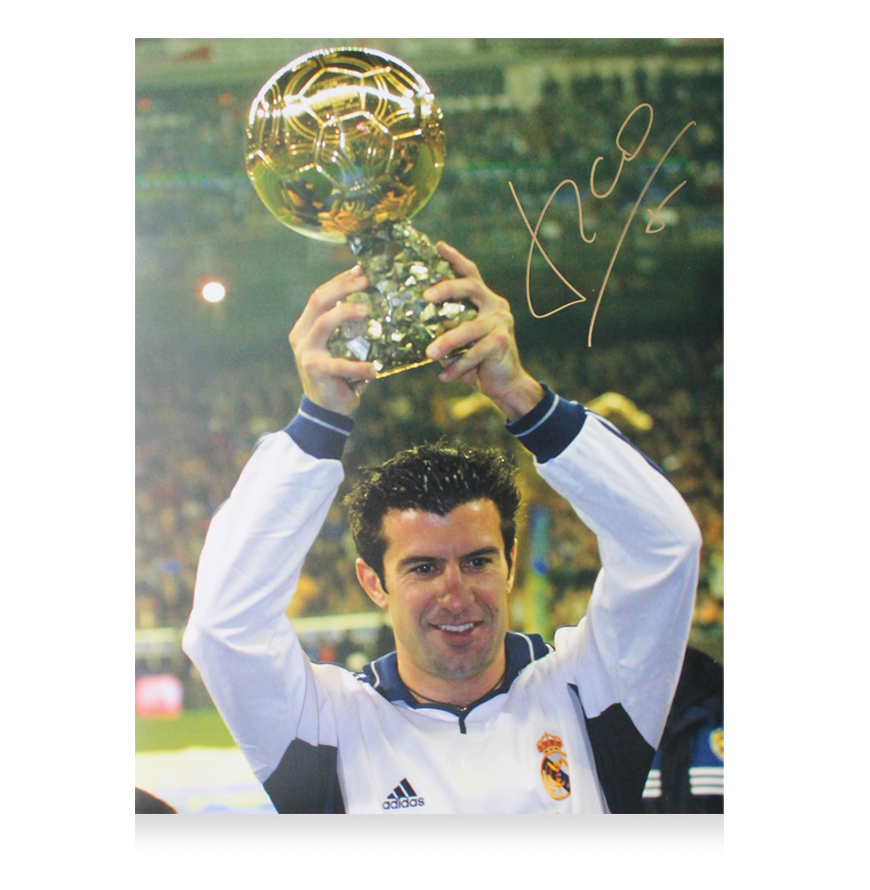 Fotografía autografiada de Luis Figo del Real Madrid: Autógrafo del ganador del Balón de Oro. Foto autografiada de Luis Figo (ICONOS).  Autenticación: Holograma ICONS.  Tiempo de entrega estimado: 10-20 días.  Una vez realizado el pedido, recibirá to
