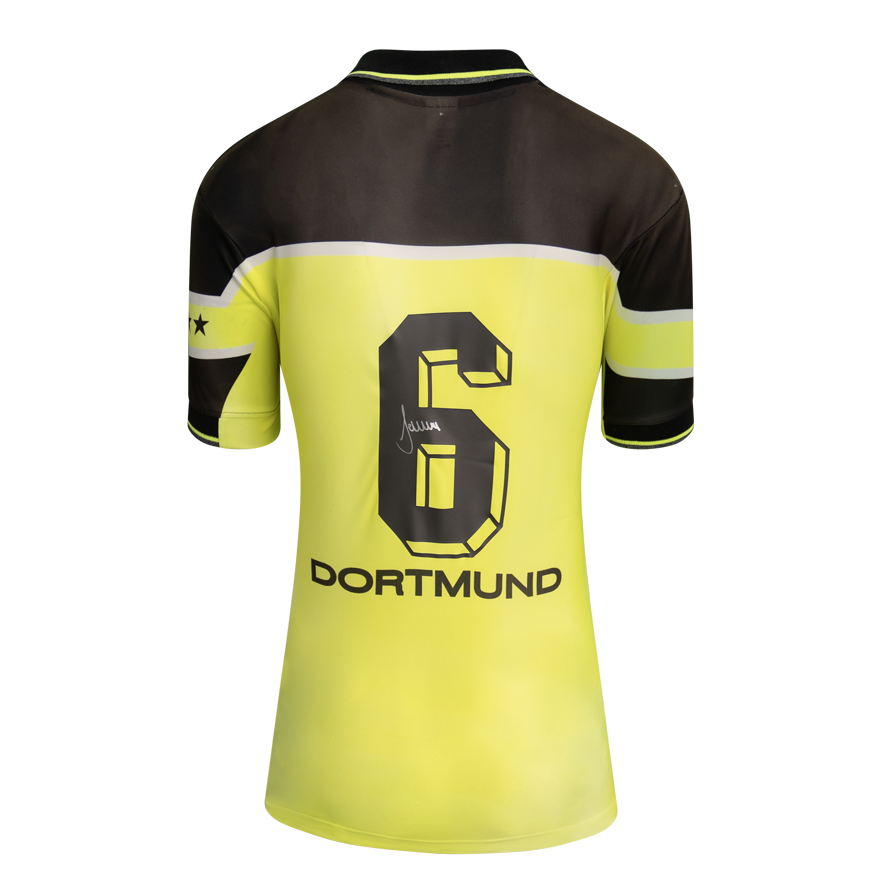Maglia da casa originale del Borussia Dortmund 1997-98 di Matthias Sammer, autografata da Icons.  Autenticazione: Ologramma ICONS  Tempi di consegna effettivi: 10-20 giorni. Una volta effettuato l'ordine, riceverai tutte le informazioni necessarie.