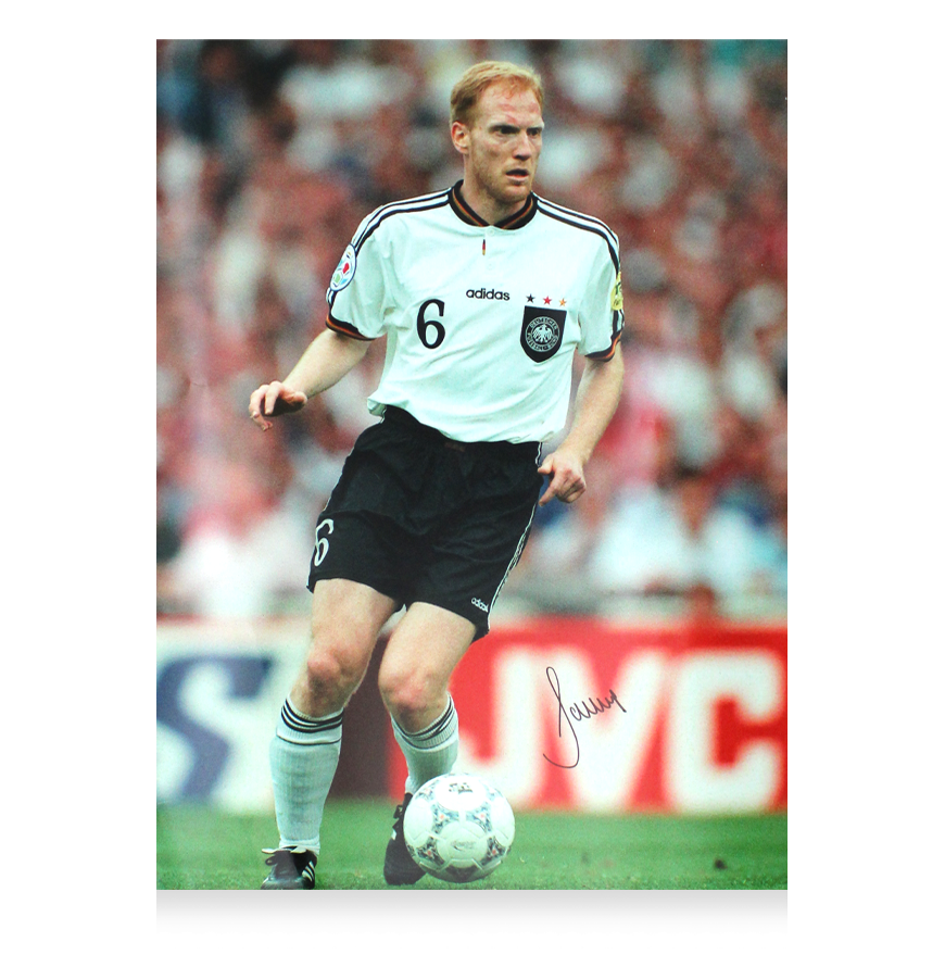 Foto autografata di Matthias Sammer dalla Germania - Icone autografate - SAMMER ICONS  Autenticazione: Ologramma ICONS  Tempi di consegna effettivi: 10-20 giorni. Una volta effettuato l'ordine, riceverai tutte le informazioni necessarie.