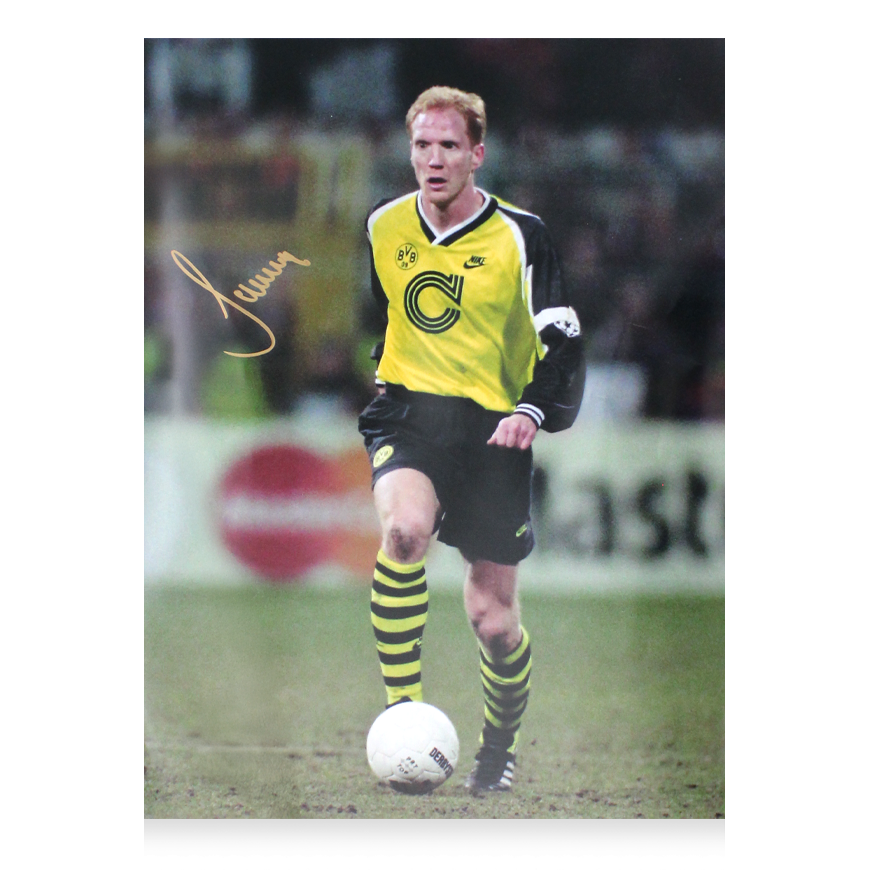 Foto autografata di Matthias Sammer del Borussia Dortmund - Icone autografate - SAMMER Borussia ICONS  Autenticazione: Ologramma ICONS  Tempi di consegna effettivi: 10-20 giorni. Una volta effettuato l'ordine, riceverai tutte le informazioni necessar