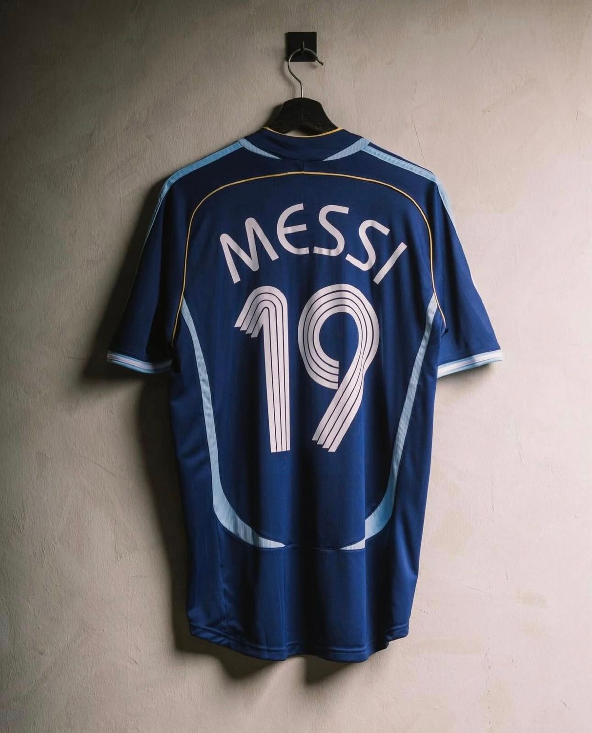 Argentina Retro  2006 Lionel Messi 19