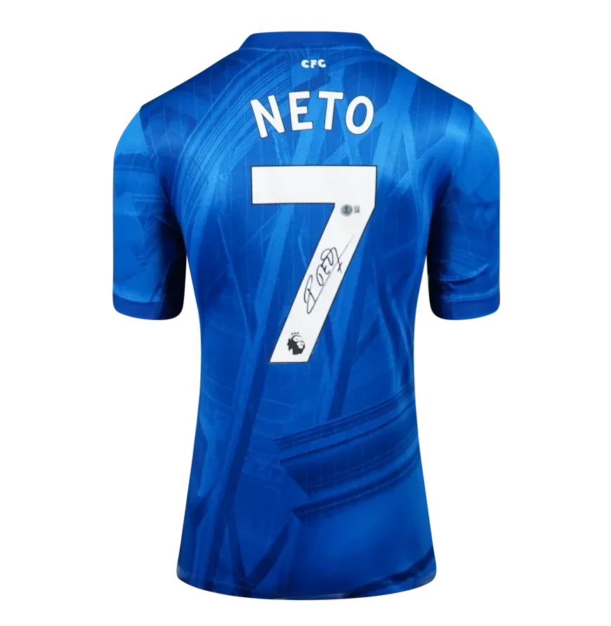 Camisola oficial do Chelsea 2025/26 autografada por Pedro Neto. Autógrafo original da camisola 25/26 de Pedro Neto.  Autenticação: ICONS Holograma  Prazo de entrega: 10 a 20 dias.  Após a confirmação do seu pedido, receberá todas as informações neces