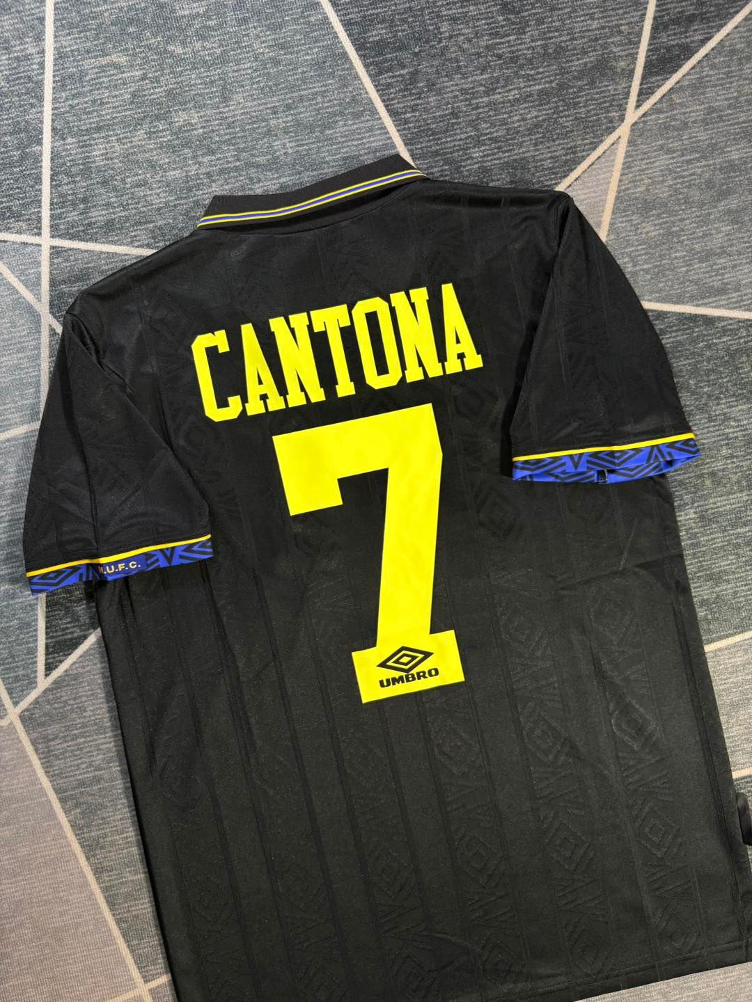 Manchester United 1993 1995 kUNG fU  Retro CANTONA 7
