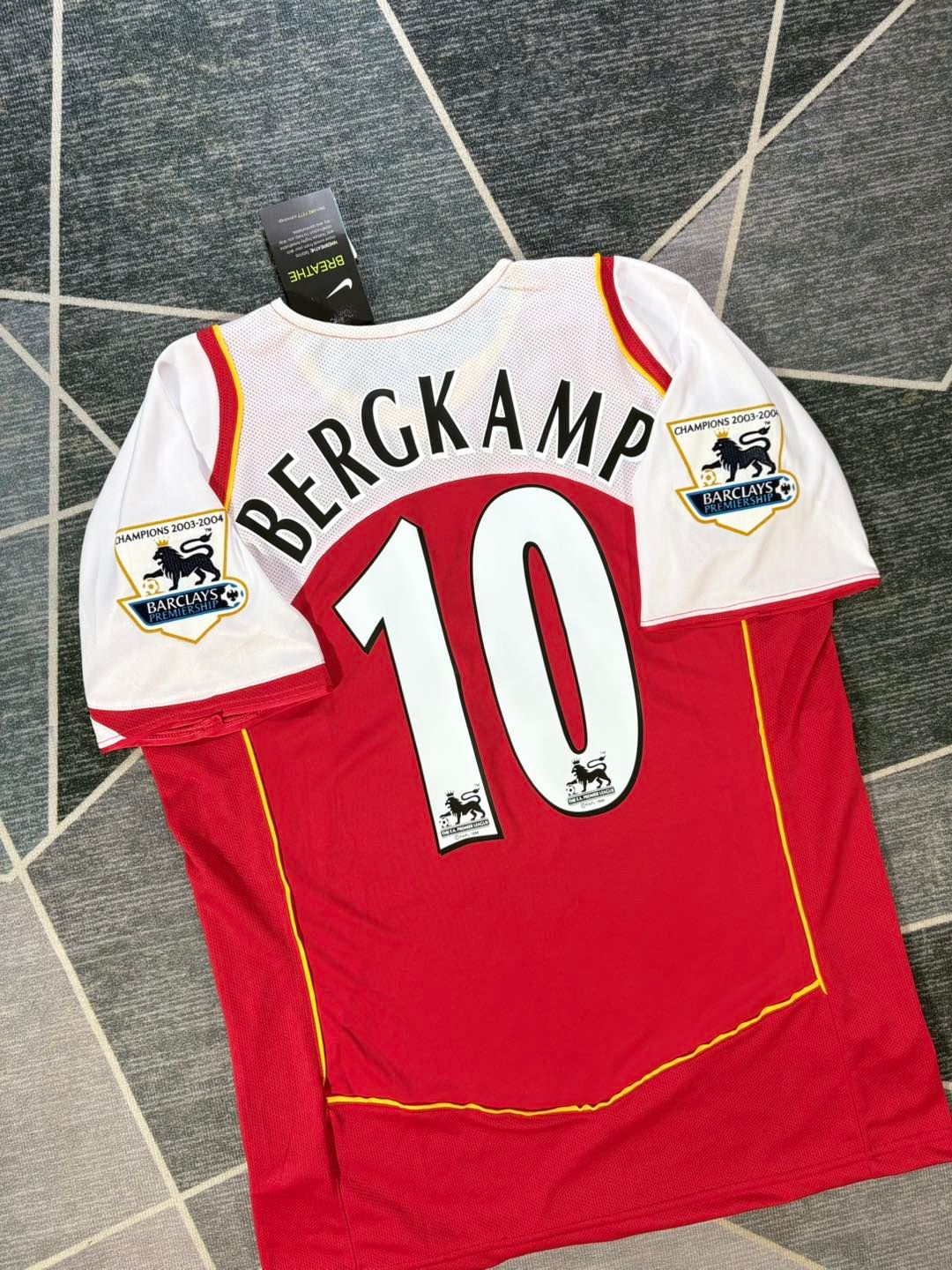 Arsenal 2004 2005   Retro Bergkamp 10