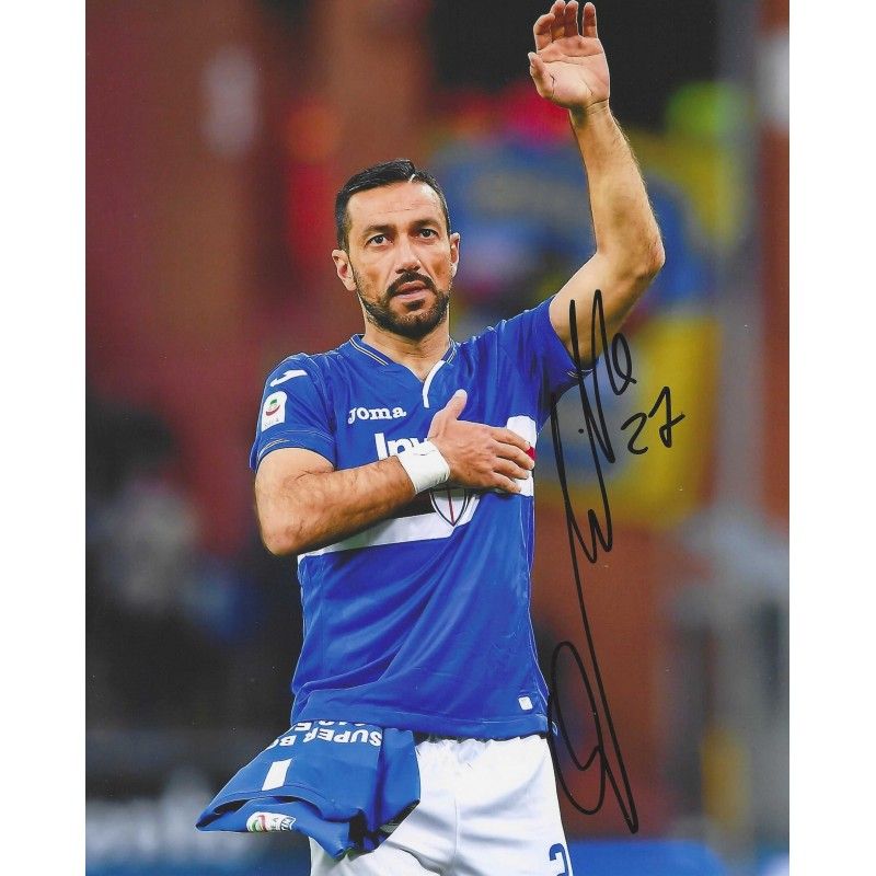 Fotografia autografada de Fabio Quagliarella, jogador da Sampdoria. Fotografia autografada e assinada, tamanho 20x25 cm (8x10 polegadas).  Autenticação: SIGNATURE COLLECTION  Prazo de entrega: 10 a 20 dias.  Após a confirmação do seu pedido, receberá