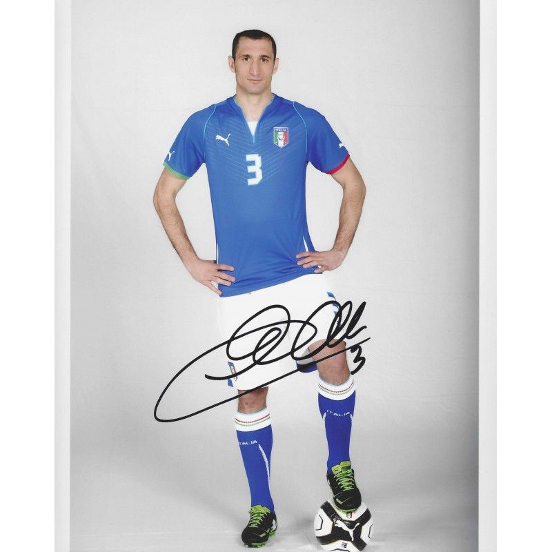 GIORGIO CHIELLINI autograph Photo  autographed  Signed photo 8x10 inch. Autographed Signed Italy Giorgio Chiellini Autographed CHIELLINI