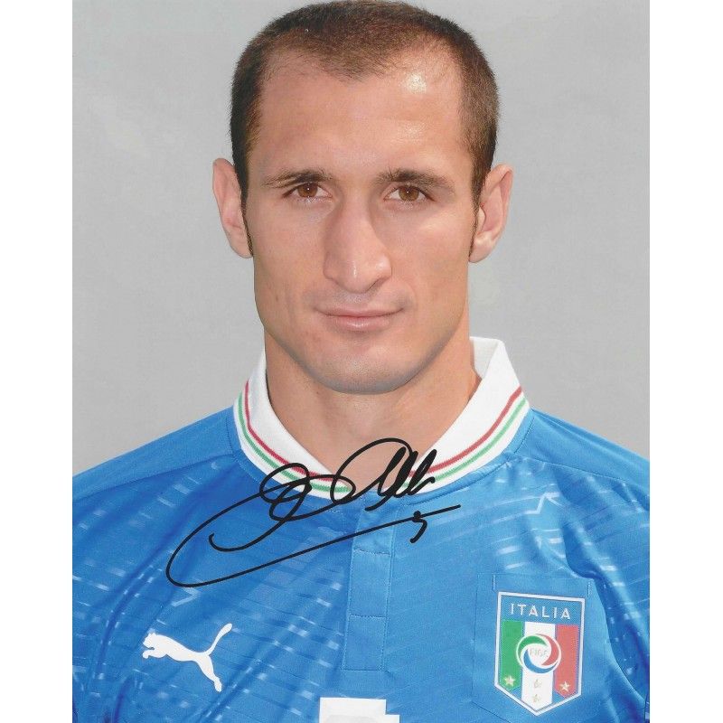 GIORGIO CHIELLINI autograph Photo  autographed  Signed photo 8x10 inch. Autographed Signed Italy Giorgio Chiellini Autographed CHIELLINI