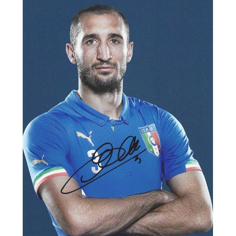 GIORGIO CHIELLINI autograph Photo  autographed  Signed photo 8x10 inch. Autographed Signed Italy Giorgio Chiellini Autographed CHIELLINI