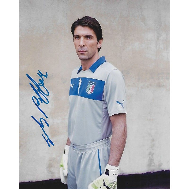 Gianluigi Buffon Italy  Photo Signed Autograph Autographed  Buffon  Photo Autographed Signed Autographed Gianluigi Buffon  Photo Italy