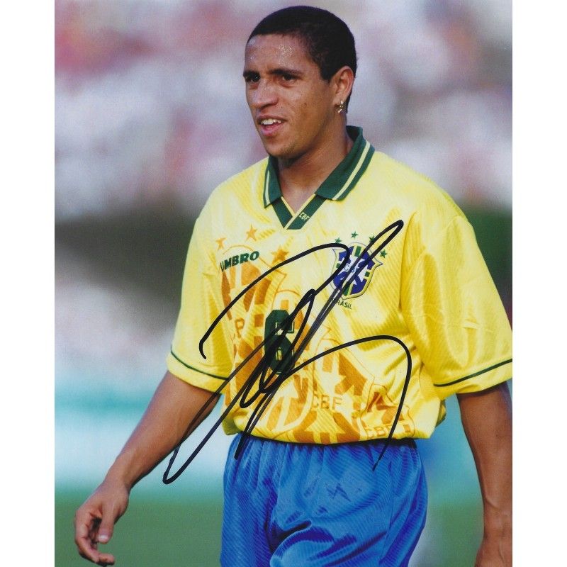 Roberto Carlos  autograph  Signed photo 8x10 inch. Autographed Signed Brazil Carlos 3 Autographed  Roberto Carlos