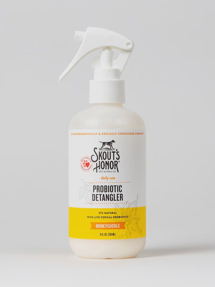 Skout&#39;s Honor Probiotic Detangler - Honey Suckle
