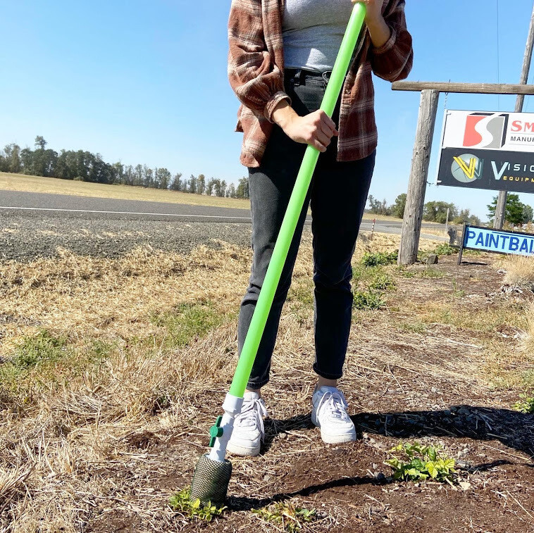 Smucker Hand-held Dauber Weeder