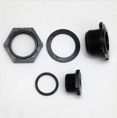 Behlen Country Bulkhead Kit for drain plug on poly stock tanks