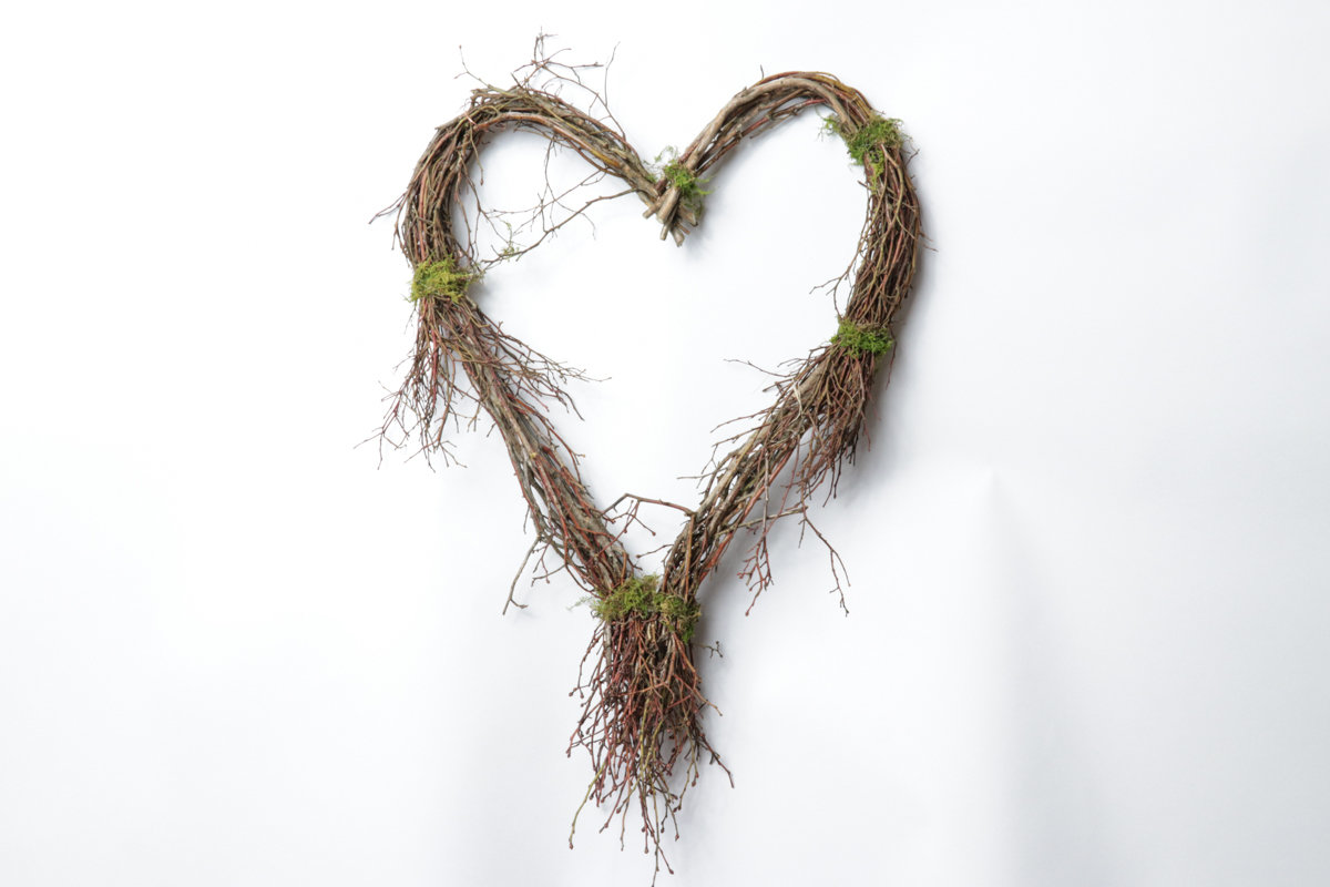Large Blueberry Heart Wreath Case of 6