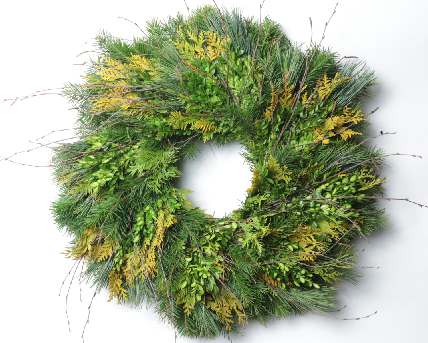 18" #5 Mixed Greens Wreath - Case of 6 (Douglas Fir, White Pine, Golden Cedar, Boxwood, Birch)