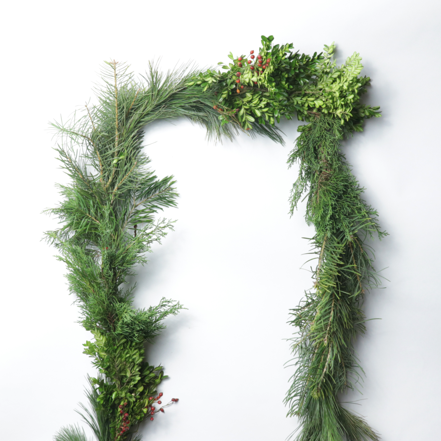 10 Yards #6 Mixed Greens Garland Case of 4 (Concolor Fir, Pine, Juniper, Boxwood, Rosehips)